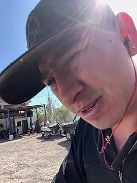 algila08 online show from March 8, 5:38 pm