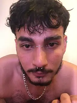 Snapshot of Brunicci chatting on December 23, 9:08 am Brunicci online show from December 23, 9:08 am