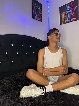 Luigi cumming1 online show from November 18, 8:28 am