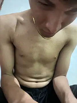 Luigi cumming1 online show from April 12, 7:39 pm