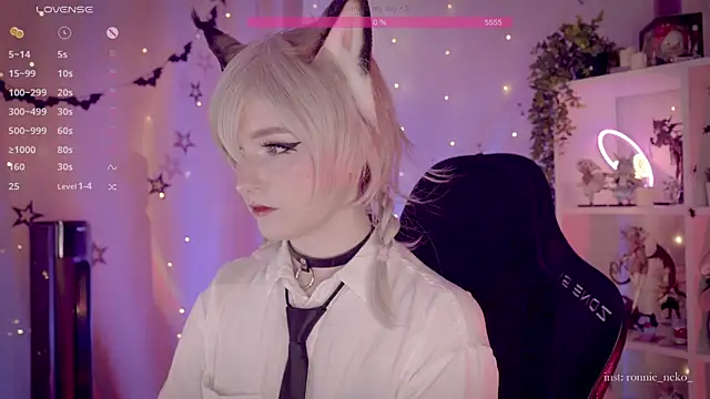 Snapshot of vronnier chatting on November 14, 11:58 am vronnier online show from November 14, 11:58 am