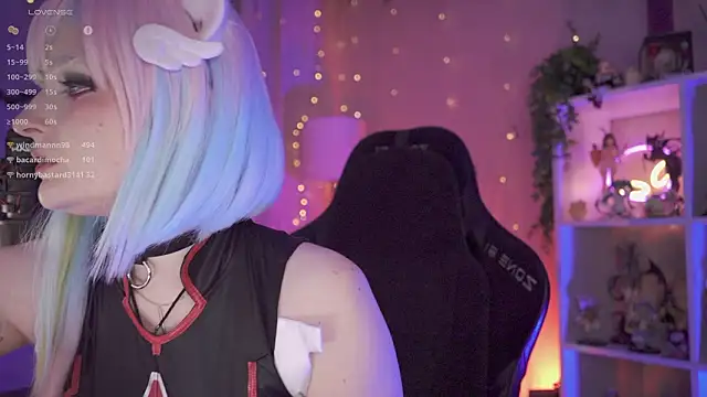 vronnier online show from February 4, 3:40 pm