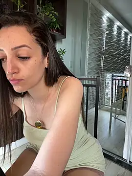 Snapshot of BelleRune chatting on March 8, 7:31 pm BelleRune online show from March 8, 7:31 pm