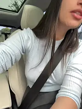 Snapshot of BelleRune chatting on March 21, 1:23 pm BelleRune online show from March 21, 1:23 pm