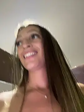 BelleRune online show from April 8, 11:28 pm