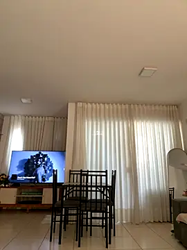 Snapshot of BelleRune chatting on October 3, 9:44 am BelleRune online show from October 3, 9:44 am