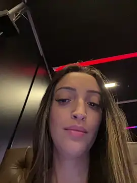 BelleRune online show from April 16, 9:39 pm