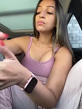 BelleRune online show from March 15, 11:39 am