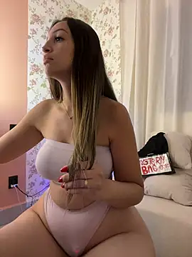 BelleRune online show from March 4, 10:45 am