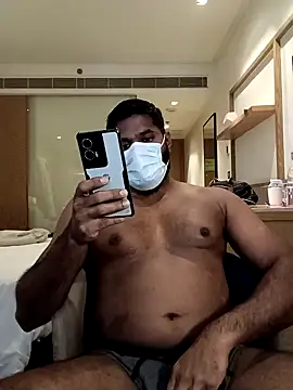 frolicme456 online show from December 18, 5:01 am