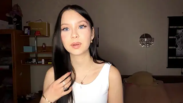 EmmaJonse online show from November 26, 11:21 am