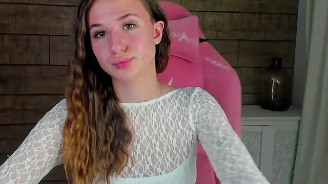 Snapshot of KristinaBellini chatting on November 29, 4:40 pm KristinaBellini online show from November 29, 4:40 pm