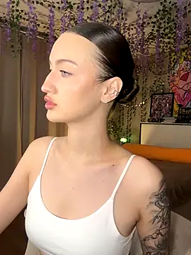 that eva online show from November 30, 6:14 am