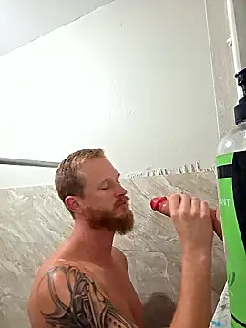 Snapshot of Redheadstud chatting on May 31, 8:20 pm Redheadstud online show from May 31, 8:20 pm
