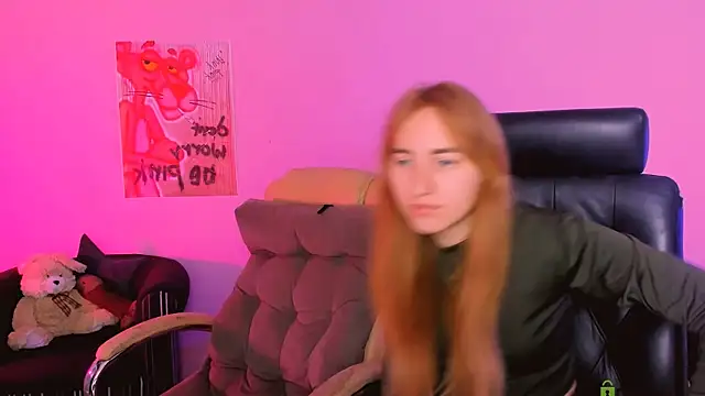 Snapshot of ketty_red chatting on November 18, 10:07 am ketty red online show from November 18, 10:07 am