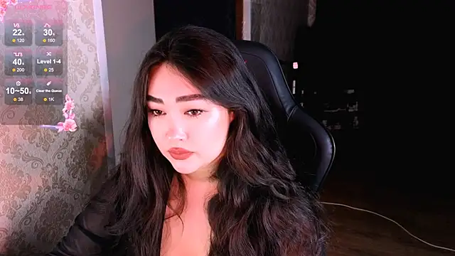 Snapshot of Emma_Uilson chatting on April 4, 10:38 pm Emma Uilson online show from April 4, 10:38 pm