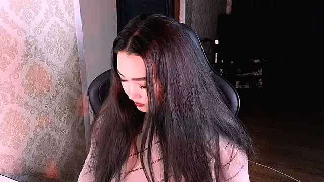 Snapshot of Emma_Uilson chatting on March 21, 4:55 pm Emma Uilson online show from March 21, 4:55 pm