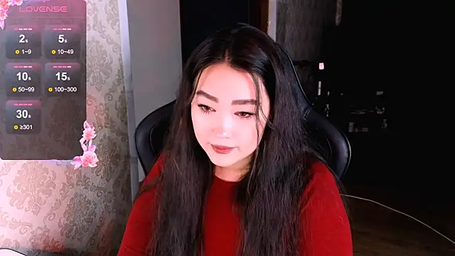 Snapshot of Emma_Uilson chatting on April 8, 8:21 pm Emma Uilson online show from April 8, 8:21 pm