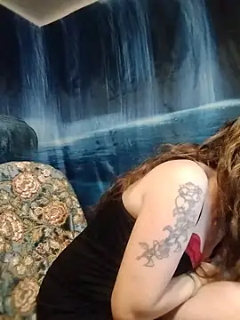 Snapshot of CrazyMaya39 chatting on July 10, 10:32 pm CrazyMaya39 online show from July 10, 10:32 pm