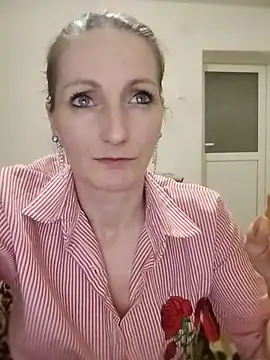 CrazyMaya39 online show from April 8, 10:11 pm