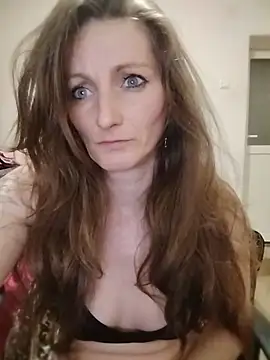 CrazyMaya39 online show from April 28, 8:35 pm