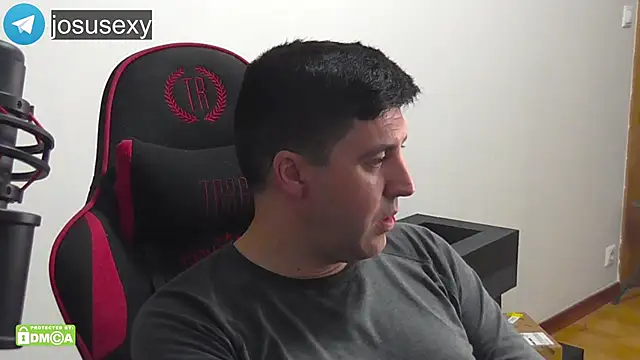 likihot online show from March 29, 7:04 pm