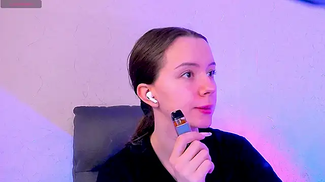 BellaVelure6767 online show from April 15, 2:39 am