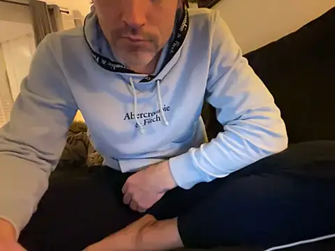 Brandonn1989amateur online show from December 2, 9:38 pm