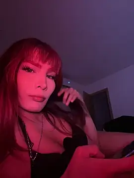 Snapshot of Blacktrinity chatting on November 21, 5:01 pm Blacktrinity online show from November 21, 5:01 pm