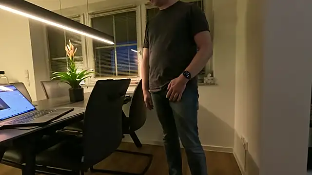 Cloudswitch online show from March 1, 5:57 pm