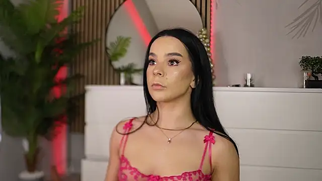 Miss Denisse online show from December 19, 8:44 pm