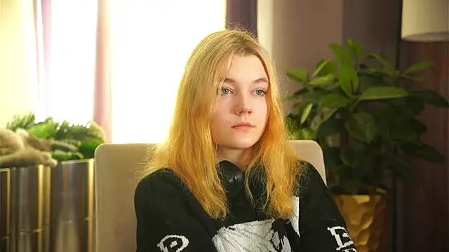 Snapshot of SindyRoskelley chatting on November 18, 5:22 am SindyRoskelley online show from November 18, 5:22 am