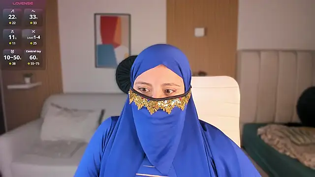 Snapshot of miss_arabicaaa chatting on December 17, 12:37 am miss arabicaaa online show from December 17, 12:37 am