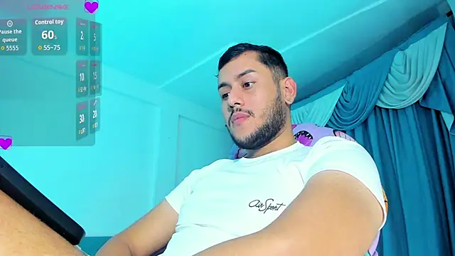 Latino Hot Boy online show from December 17, 4:50 am