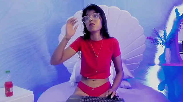 Snapshot of arietta_skinny chatting on November 17, 7:40 pm arietta skinny online show from November 17, 7:40 pm