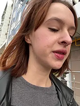 hani obsessed online show from December 4, 9:30 am