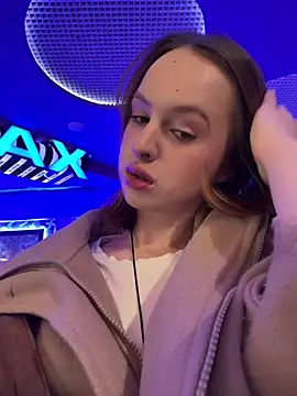 hani obsessed online show from March 5, 1:08 pm