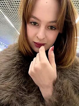 hani obsessed online show from December 16, 10:08 am