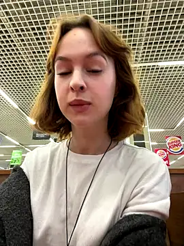 hani obsessed online show from December 1, 7:42 am