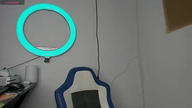 Hot play18 online show from March 8, 10:35 pm