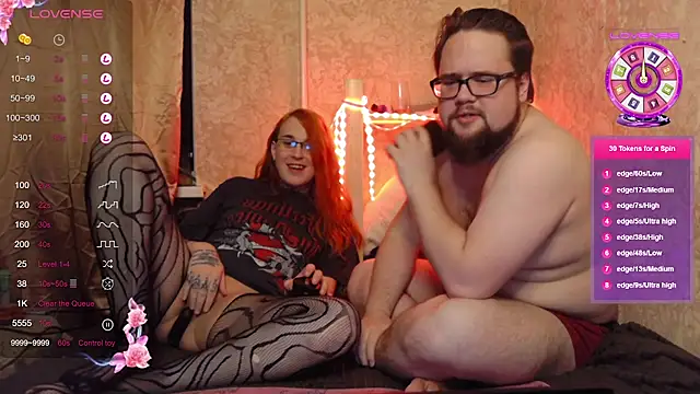 Snapshot of SW_Dianka chatting on December 15, 4:35 pm SW Dianka online show from December 15, 4:35 pm