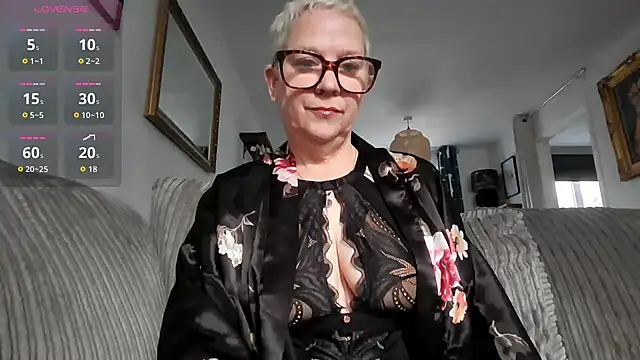 missyb x online show from February 9, 10:02 am