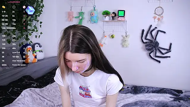 Emmie shy online show from December 19, 11:45 am