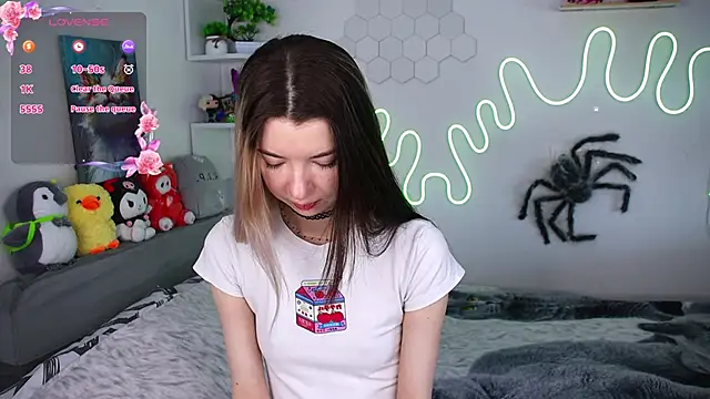 Emmie shy online show from March 20, 11:44 am