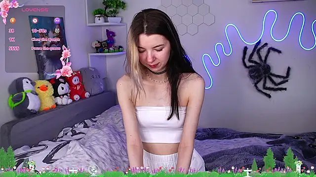 Emmie shy online show from March 14, 2:01 pm