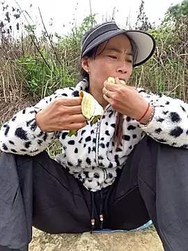 pitty mymi online show from March 5, 3:47 am