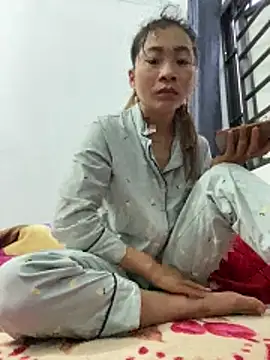 pitty mymi online show from February 25, 12:00 am