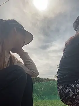 pitty mymi online show from March 10, 7:01 am