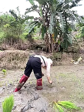 pitty mymi online show from March 12, 8:29 am