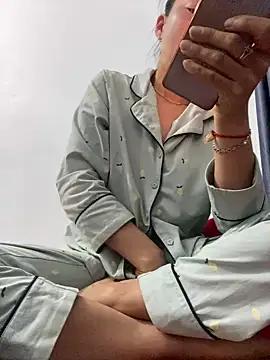 pitty mymi online show from March 5, 11:32 pm